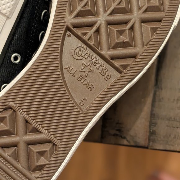 Converse Women's Black Low-Top Sneakers - Picture 9 of 14